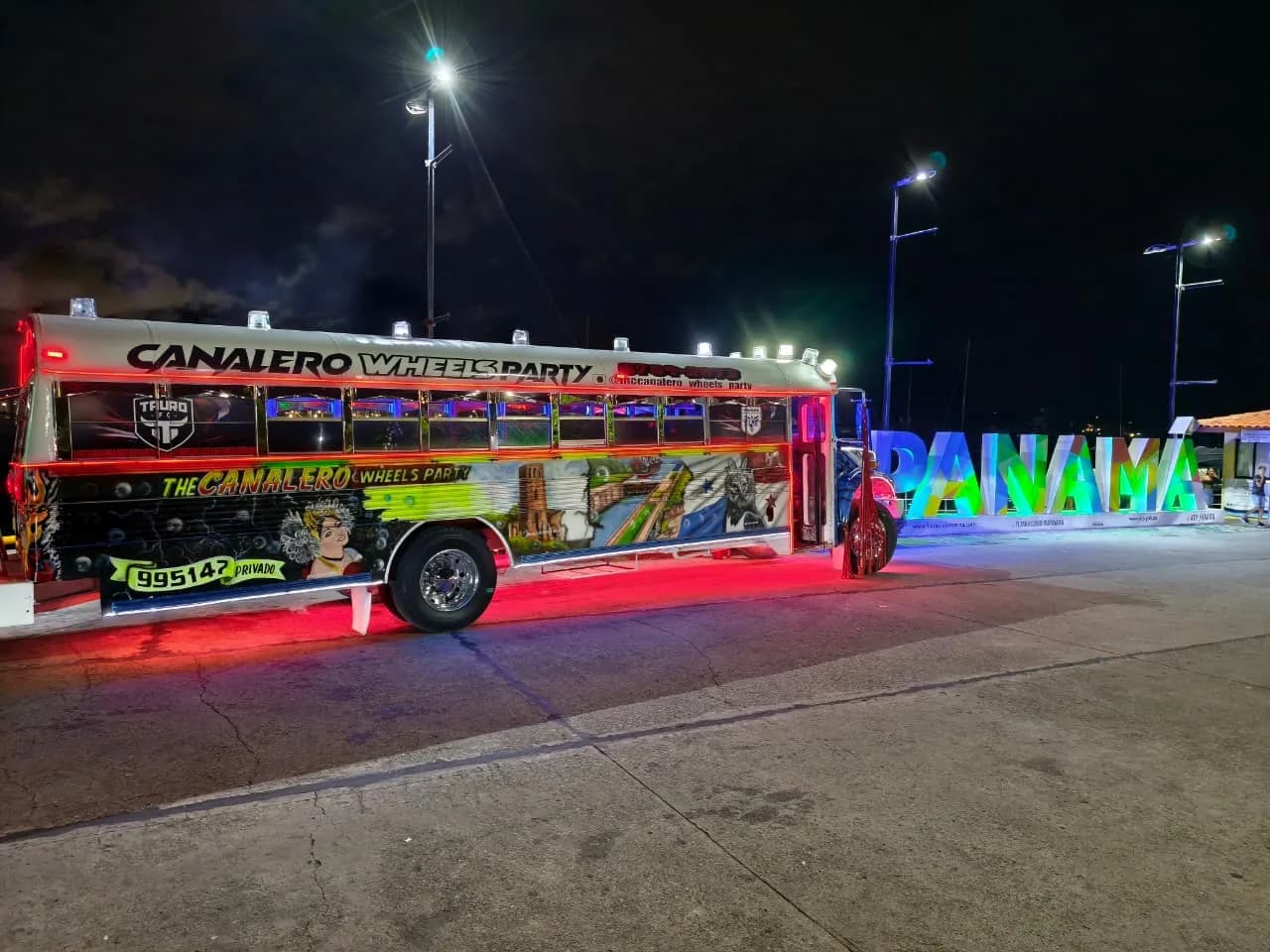 La chiva en su parada nocturna